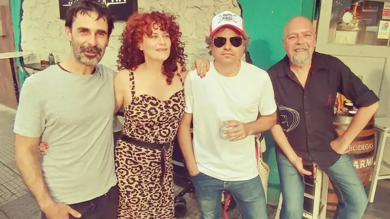 Integrantes de Peligro Ciervos. Facebook de peligro de Ciervos