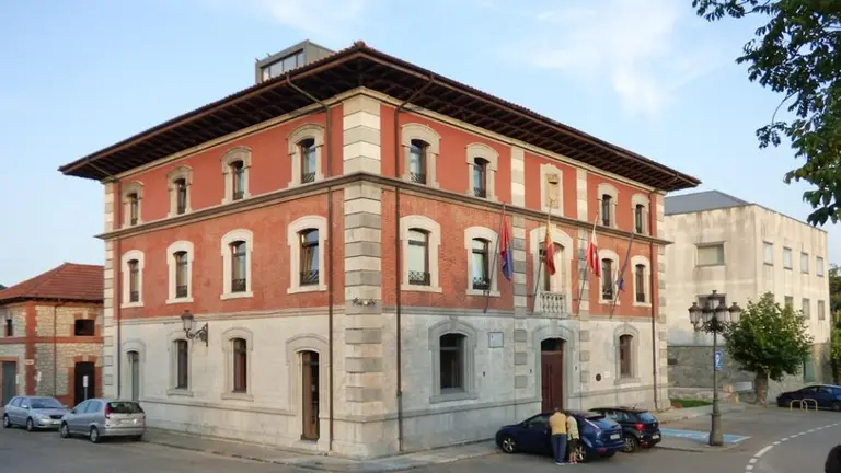 Ayuntamiento de Medio Cudeyo. R.A.