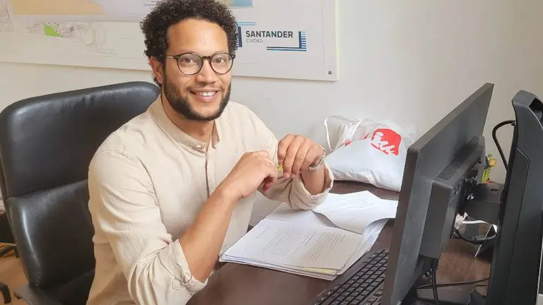 El concejal de IU-Podemos en Santander, Keruin Martínez.