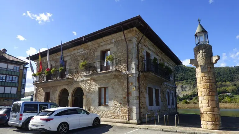 Ayuntamiento de Limpias. R.A.