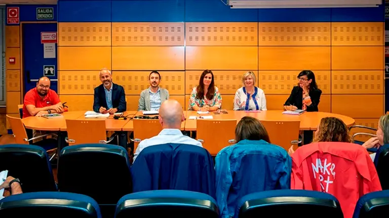 Reuni&oacute;n con la Junta Personal Docente.
