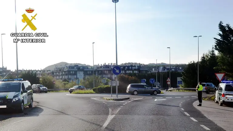 Control del tráfico en Mompía.