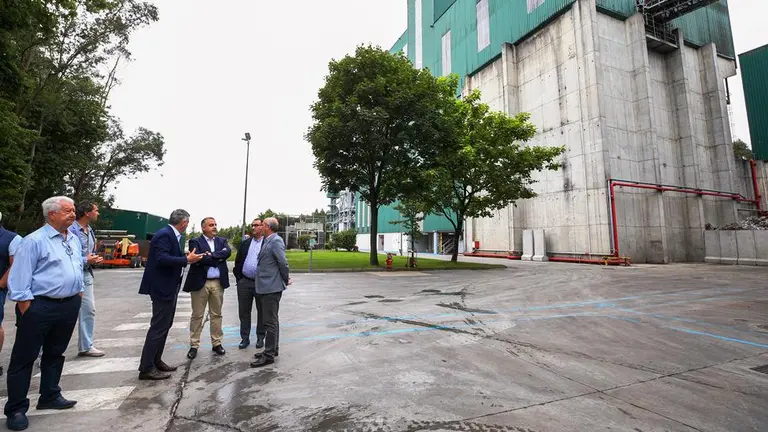 Visita a las instalaciones de tratamiento de residuos en Meruelo.