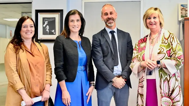 Reunión de la Consejería de Educación con la alcaldía de Santander.