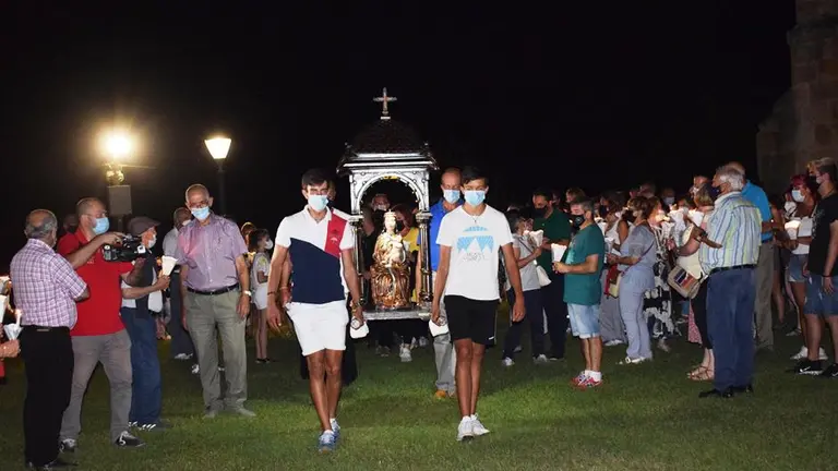Procesi&oacute;n de la Luz en Pi&eacute;lagos.