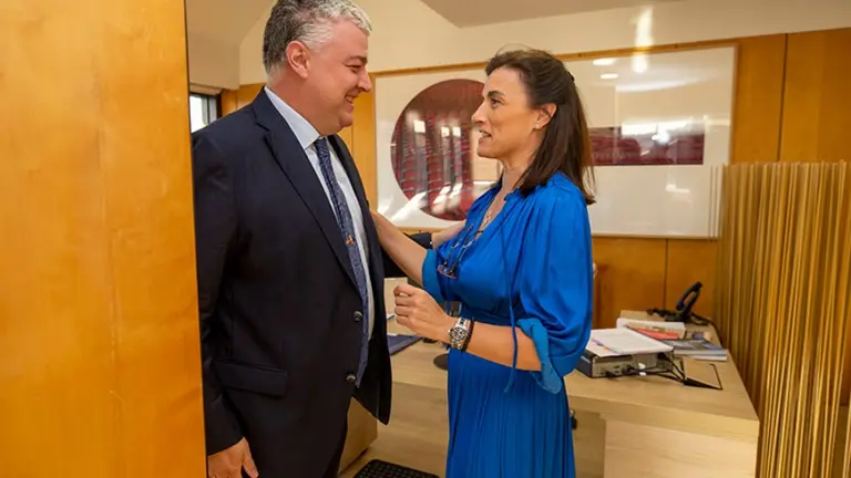 Un momento del encuentro para tratar diversos proyectos.