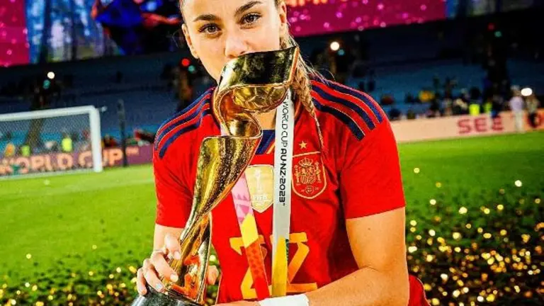 La futbolista Athenea del Castillo.