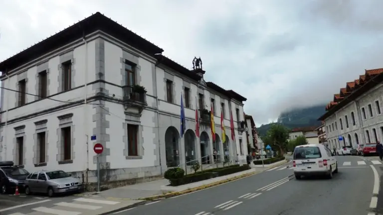 Ayuntamiento de Ramales de la Victoria. R.A.