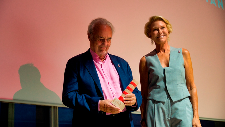 Un momento de la entrega del Faro de Honor.