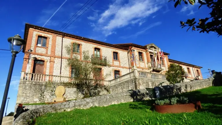 Casa Consistorial de Villaescusa. R.A.