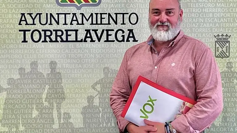 El portavoz de Vox, Roberto García Corona.