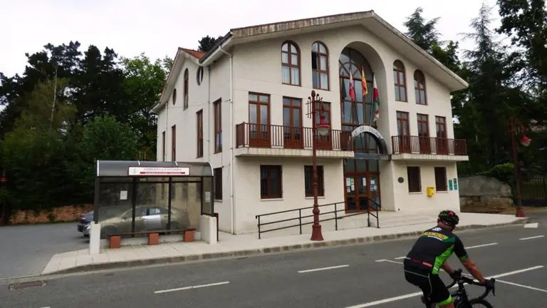 Ayuntamiento de Valle de Villaverde. R.A.