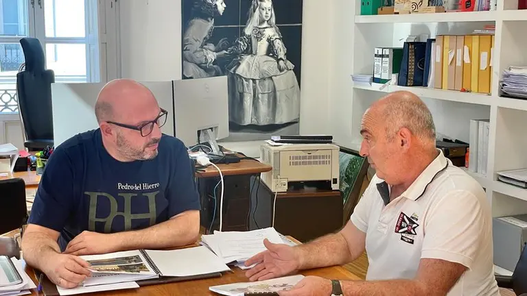 Reuni&oacute;n del alcalde y la Asociaci&oacute;n.