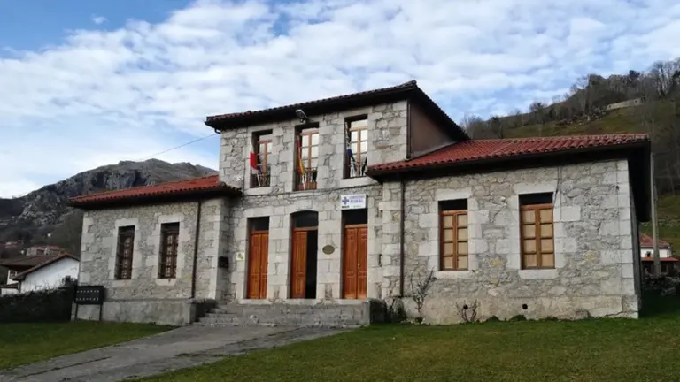 Ayuntamiento de Miera. R.A.