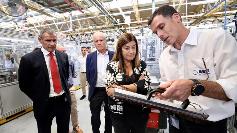 Un momento de la visita a las instalaciones de la empresa.