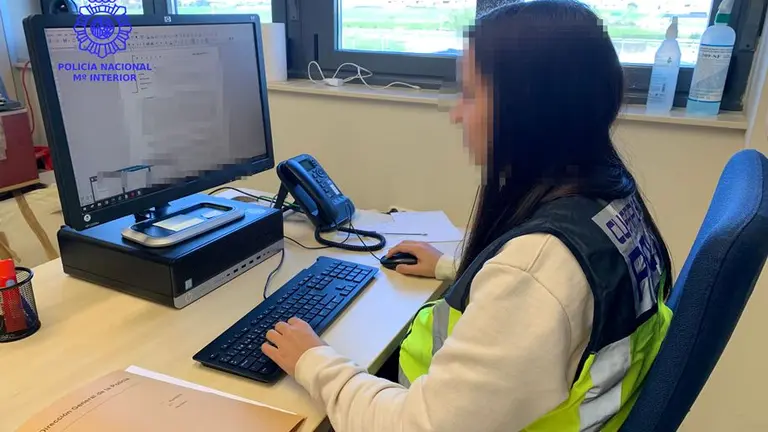 Los agentes consideraron que podía ser una persona el autor de los robos.