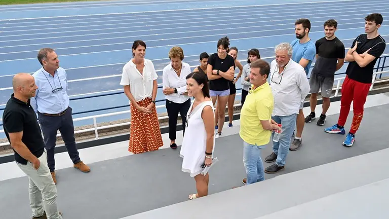 Graderíos de la pista de atletismo.