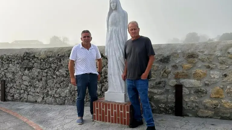 Nueva estatua colocada en El Rivero, en Argo&ntilde;os.