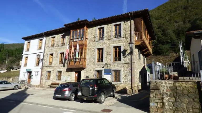 Ayuntamiento de Cabezón de Liébana. R.A.