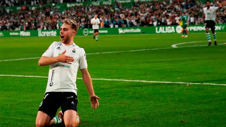 El Racing se impuso al Burgos en casa.