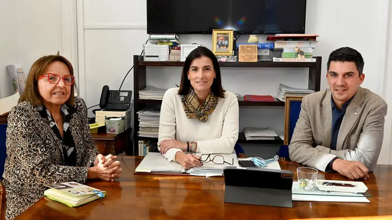 Encuentro entre el PP y el PSOE de Santander.