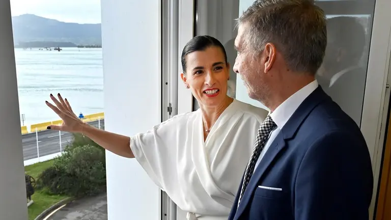 Reunión entre los dos políticos.