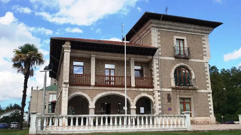 Ayuntamiento de Los Corrales Buelna. R.A.