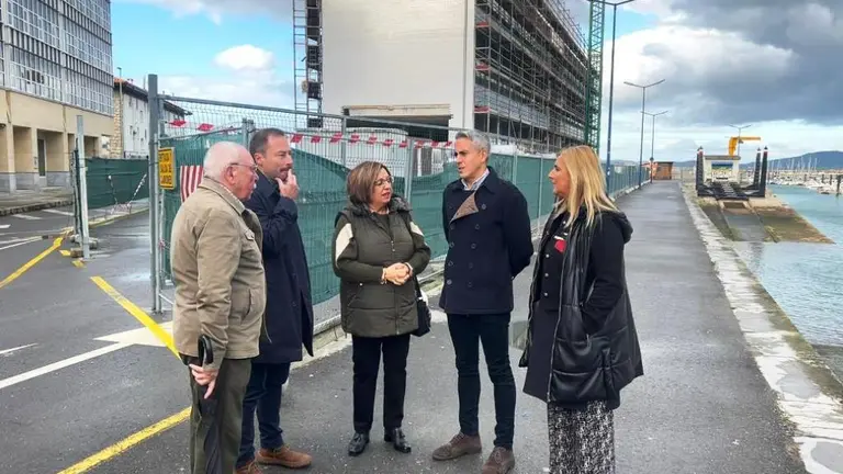 representantes del PSOE en Laredo.