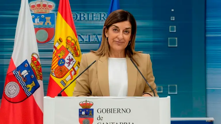 La presidenta de Cantabria, María José Sáenz de Buruaga, realiza una declaración institucional con motivo del acuerdo firmado entre el PSOE y Junts.