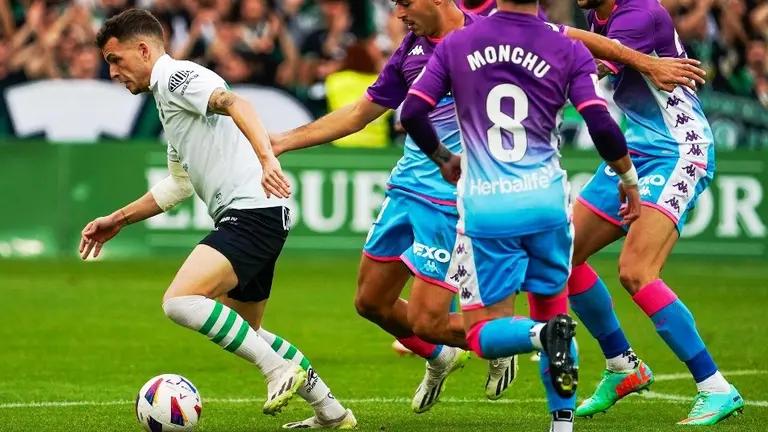 El Racing llegó a ir ganando 2-1 en el minuto 70.