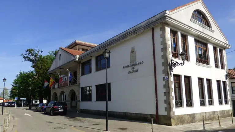 Casa Consistorial de Reocín. R.A.