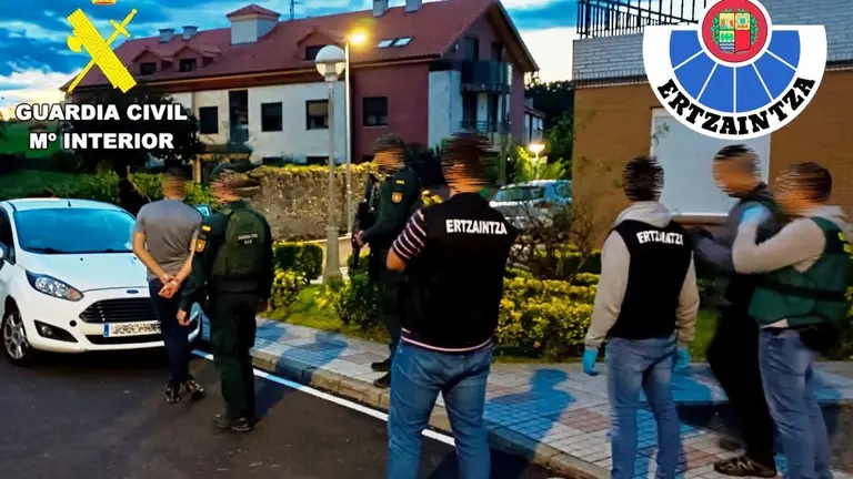 Detenidas cinco personas por los presuntos robos en viviendas.