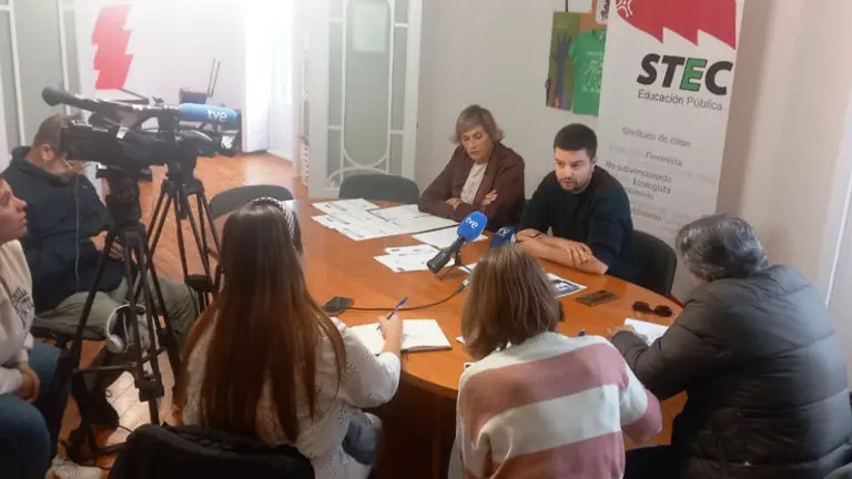 Rueda de prensa de los representantes del STEC.