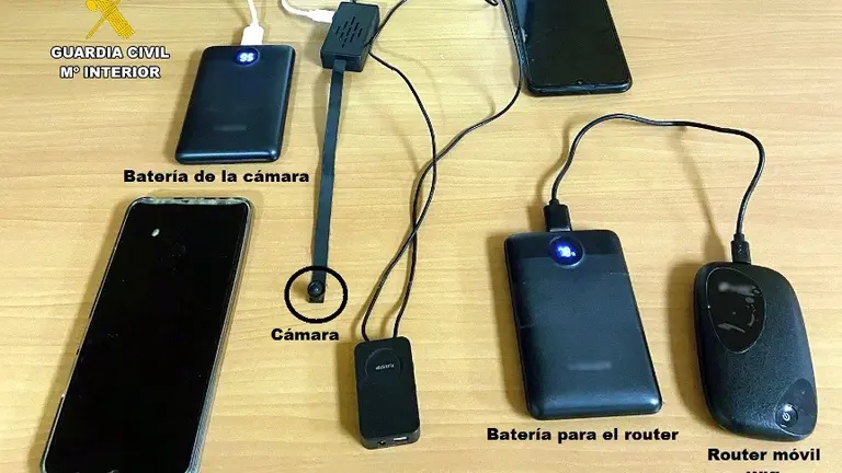 Material incautado al hombre en el examen.