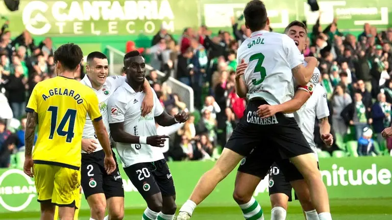 El Racing se adelantó en la primera parte.