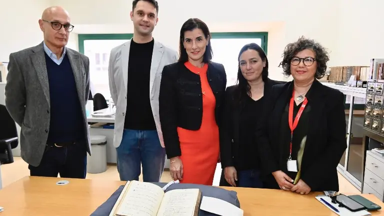 Presentación del manuscrito descubierto.