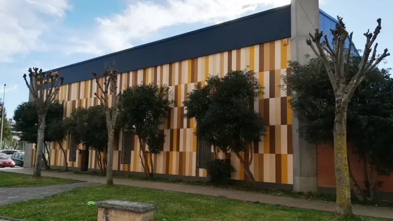 Polideportivo Tom&aacute;s de Teresa en Santo&ntilde;a. R.A.