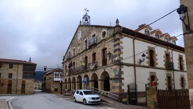 Ayuntamiento de Valderredible. R.A.