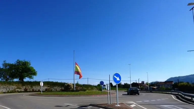 Carretera de Rubayo a Gajano en Marina de Cudeyo. R.A.
