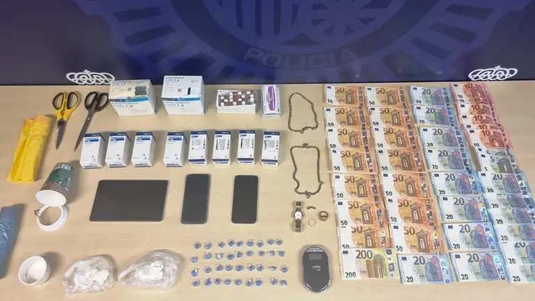 Material incautado por la Policía Nacional.