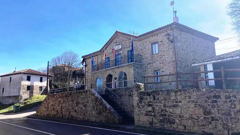 Ayuntamiento de Las Rozas de Valdearroyo. R.A.