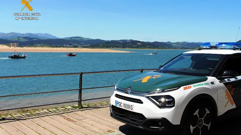 Patrulla de la Guardia Civil.