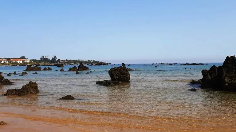 Playa de Trengandín en Noja.