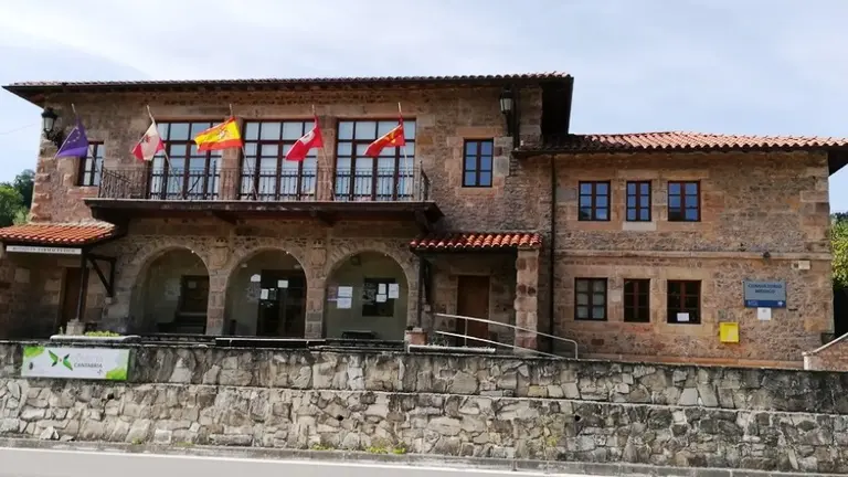 Ayuntamiento de Anievas. R.A.