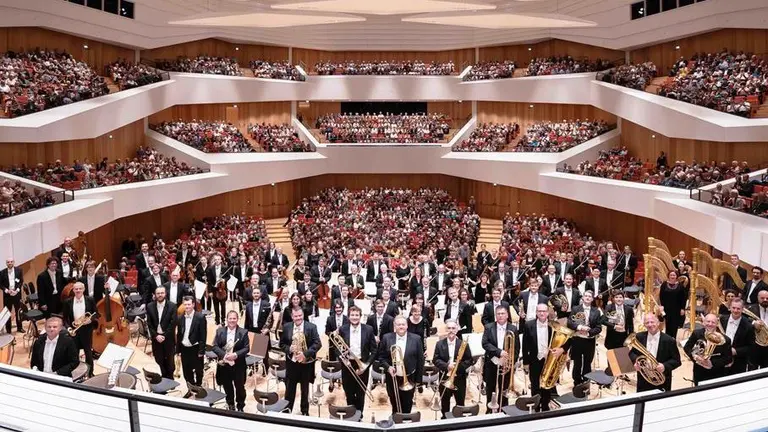 La orquesta Dresdner Philharmonie.