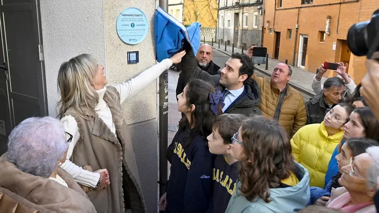 Un momento del homenaje a los hermanos Tonetti.