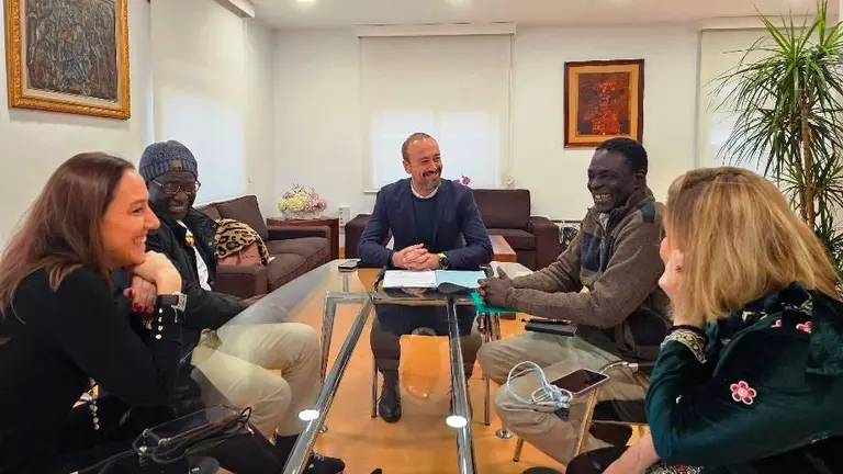 Reinión sobre el hermanamiento  con Louga.