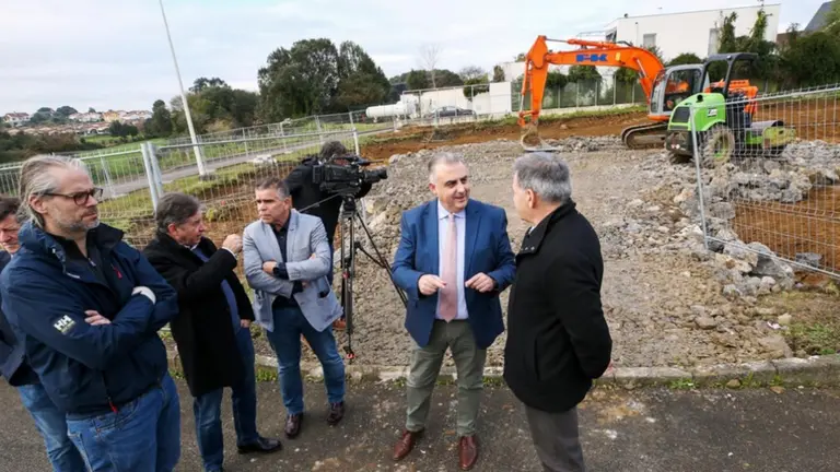 Visita a las obras de sustitución en Argoños.