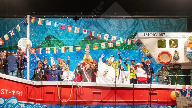 Fr&aacute;gile y su representaci&oacute;n de la procesi&oacute;n de la Virgen del Puerto.