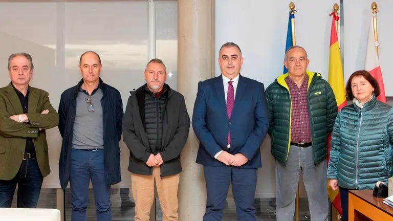 Reunión del consejero de Fomento con integrantes de la AMA.